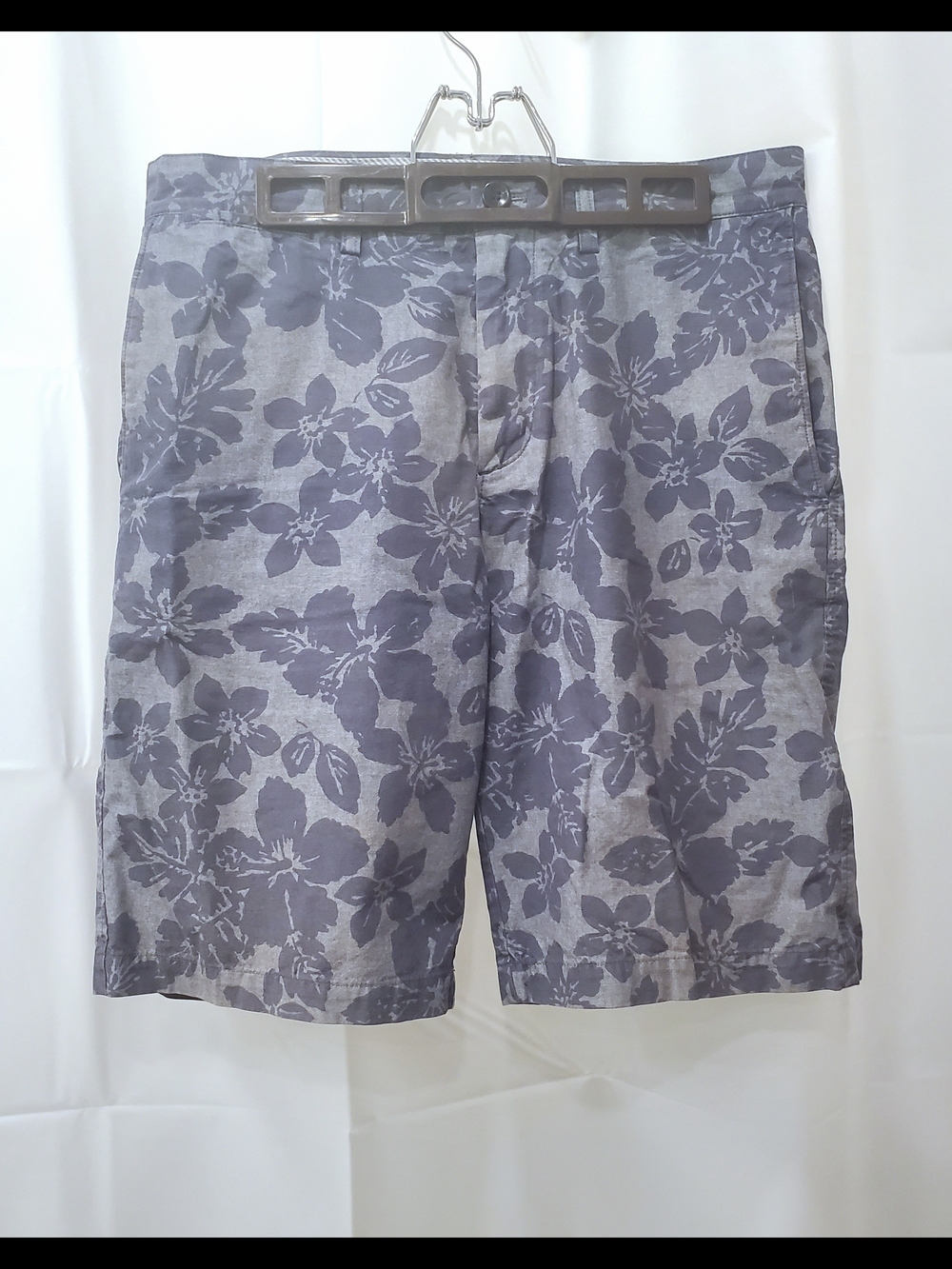 Banana Republic 100% Cotton Blue Floral Flat-Front Shorts